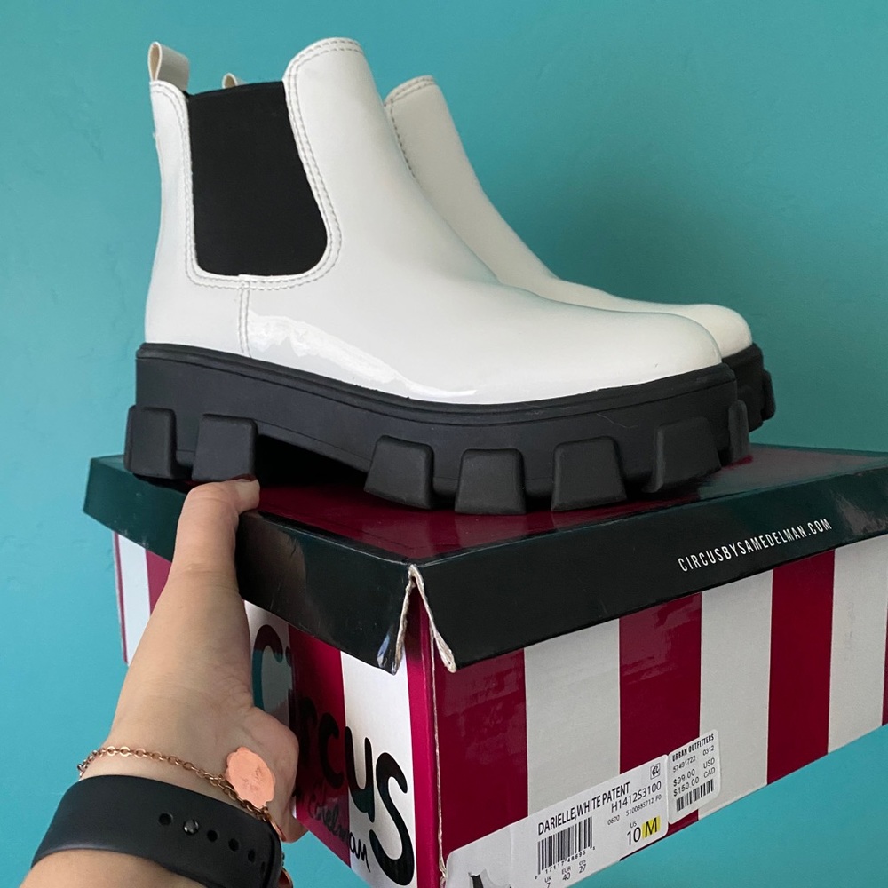 Circus by Sam Edelman Chelsea Boot Never Worn